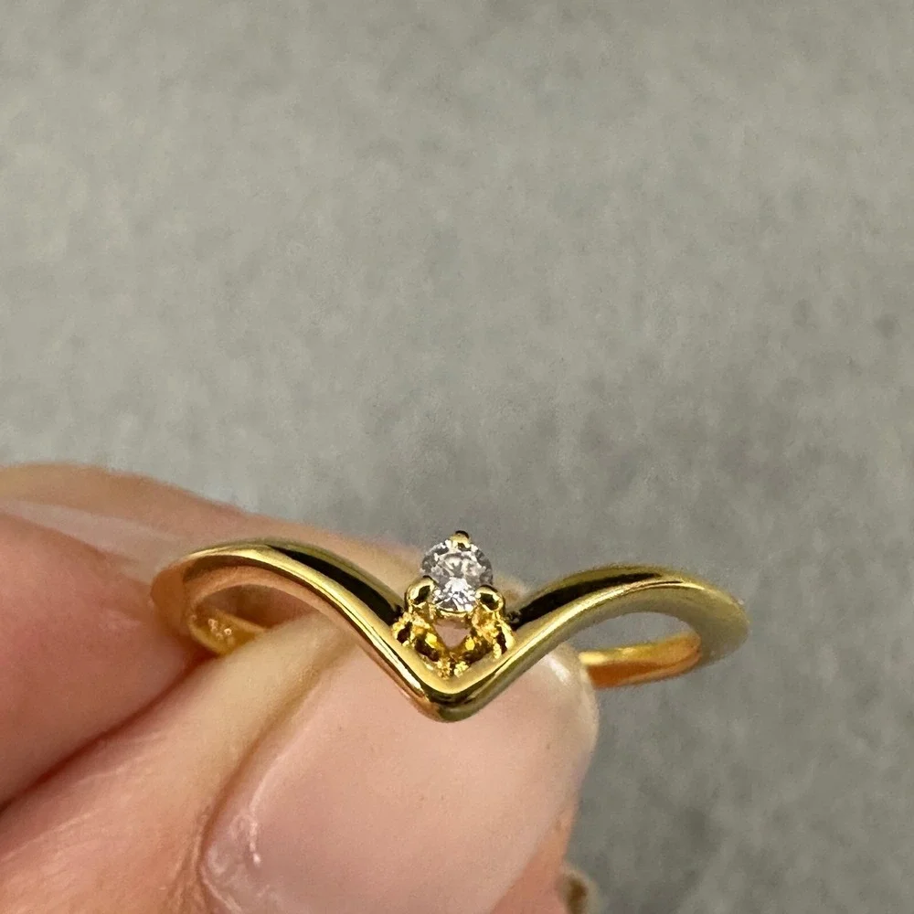 Gold Tone V Wishbone Ring with Cubic Zirconia Accent‎ Fashion Jewelry Size 6
